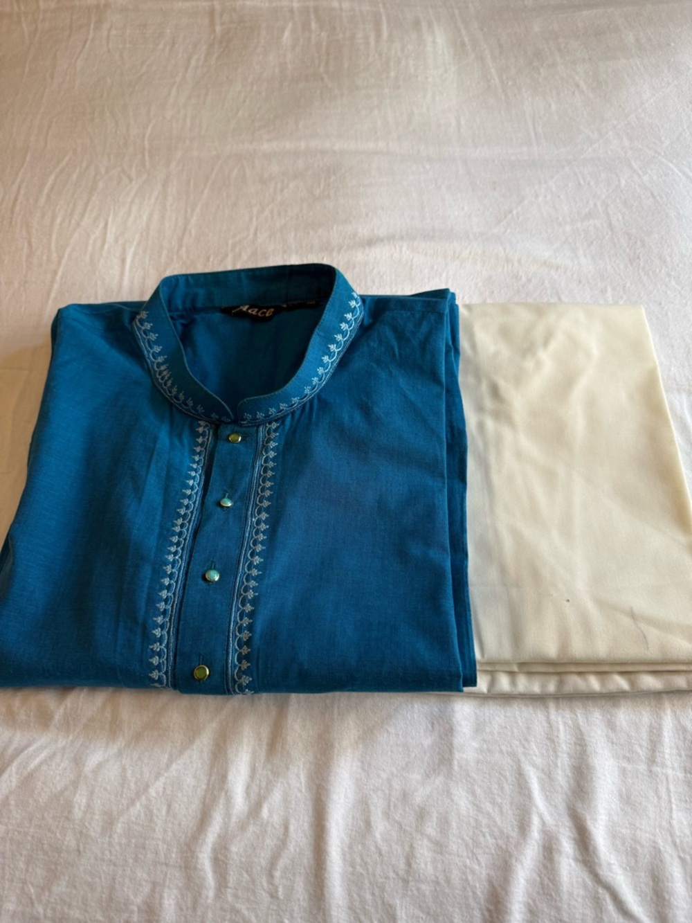 Ethnic Indian/ Punjabi wear Teal Embroidered Kurta Pajama
